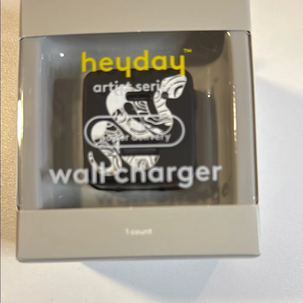 Heyday Artistic Series Charger with Snake Design
